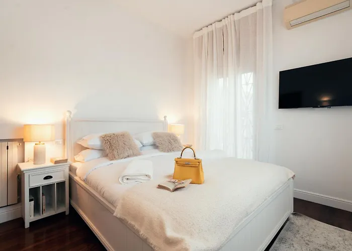 Apartment Sweet Heaven *